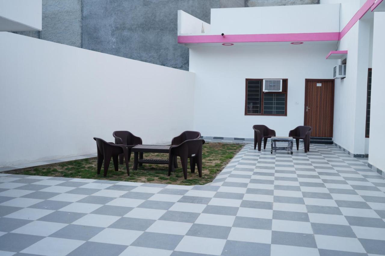 Roop Niwas Bed & Breakfast