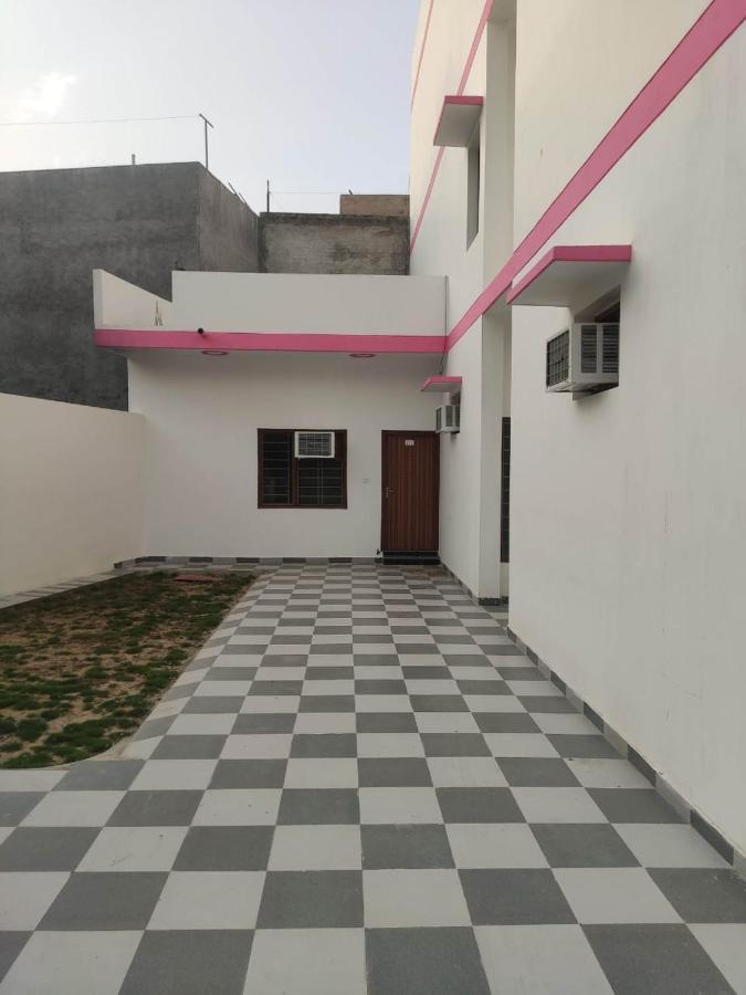 Roop Niwas Bed & Breakfast *